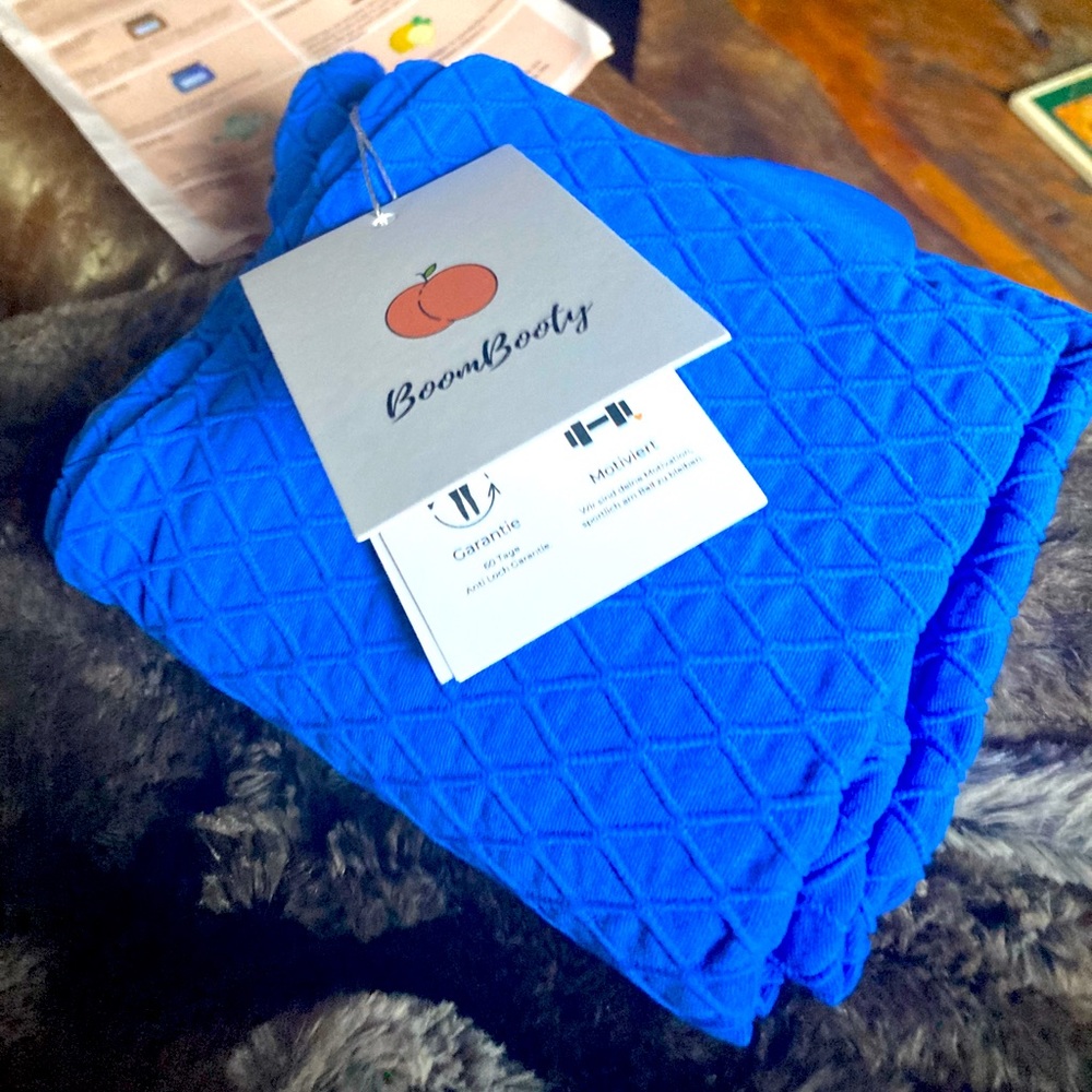 BNWT!!! New in bag! Boom Booty leggings in Mulan blue booty boosting top rated
